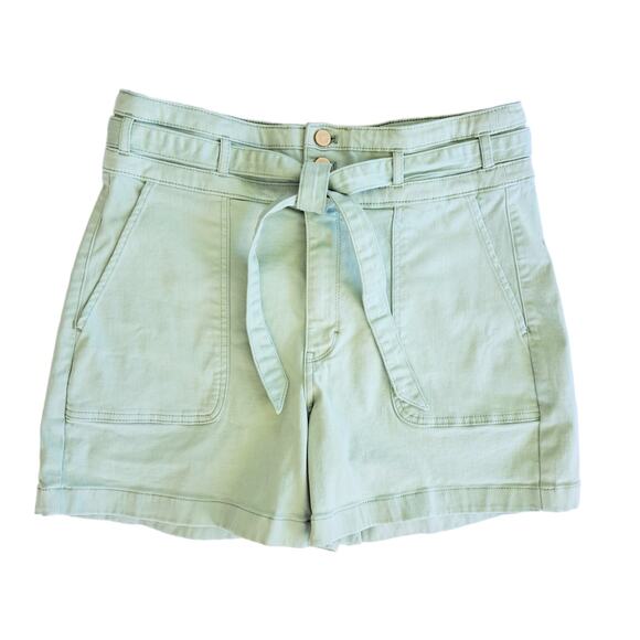 White House Black Market Extra High Rise 5" Short Mint Green Size 10 Belted - Picture 2 of 9